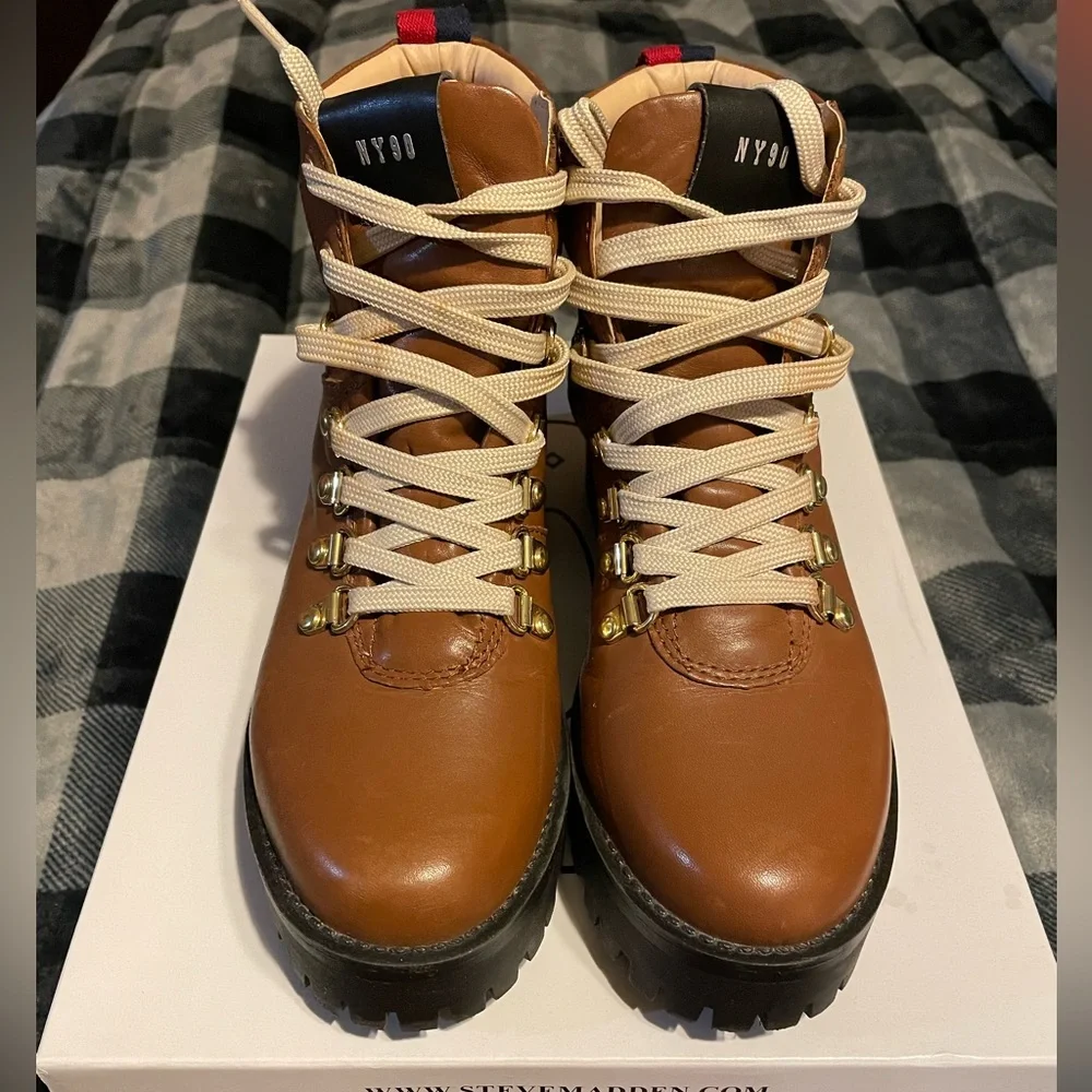 Steve Madden Boots - Picture 2 of 9